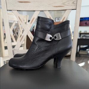Sofft Black Leather Ankle Booties with Silver Accent